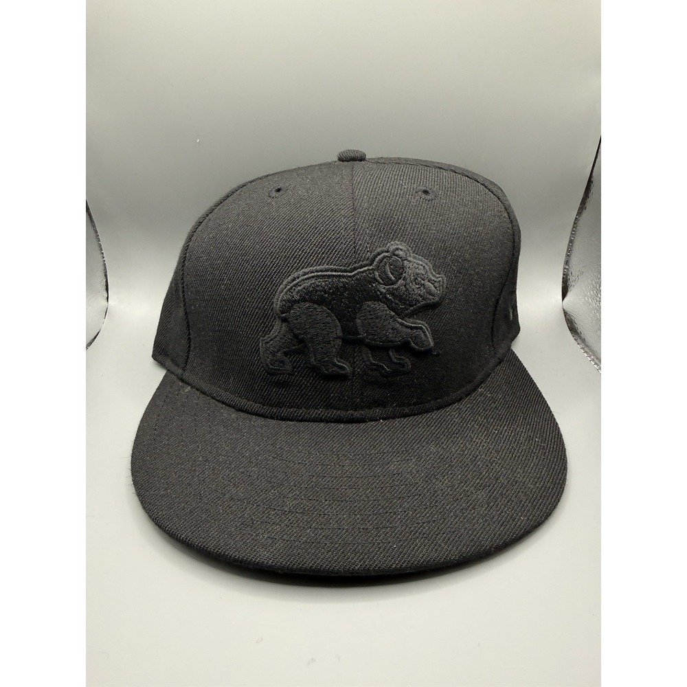 Chicago Cubs New Era 59FIFTY Fitted Hat 7 1/4 Blackout Walking Bear Logo MLB